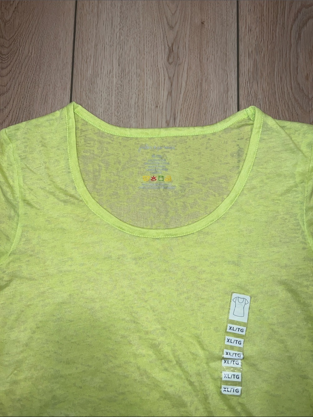 Vintage Jules & James Neon Yellow-Green Scoop Neck Short Sleeve Tee - Picture 4 of 12